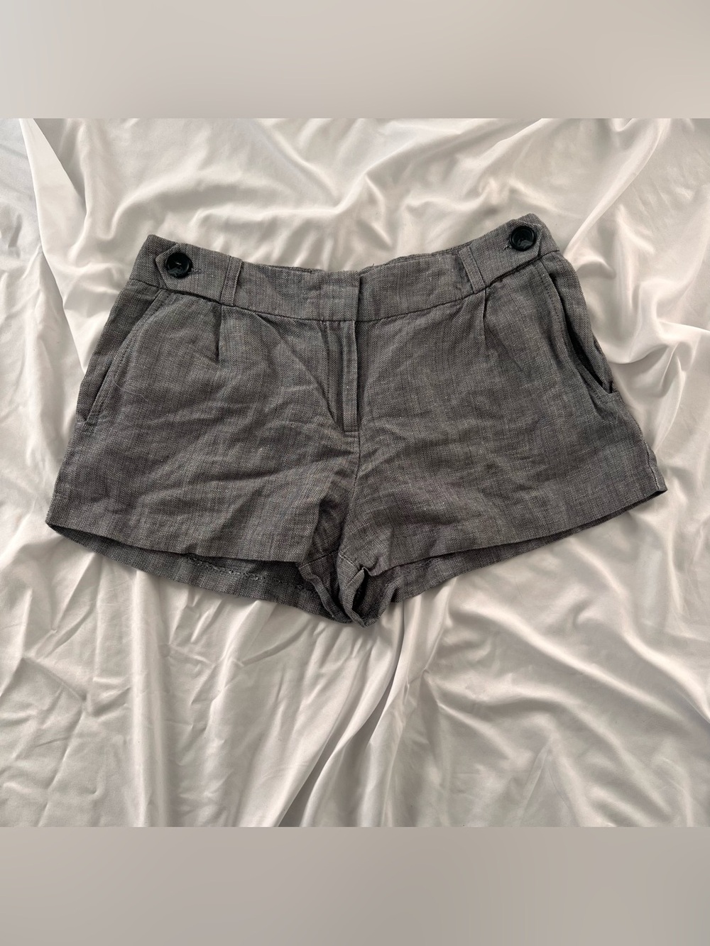 Forever 21 Y2K Grey low rise linen shorts with button detail. Size: S